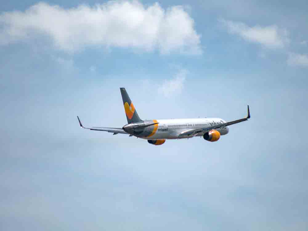 Verbraucherzentrale, Condor darf nach Flugabsage nicht nur Gutschein und Umbuchung anbieten