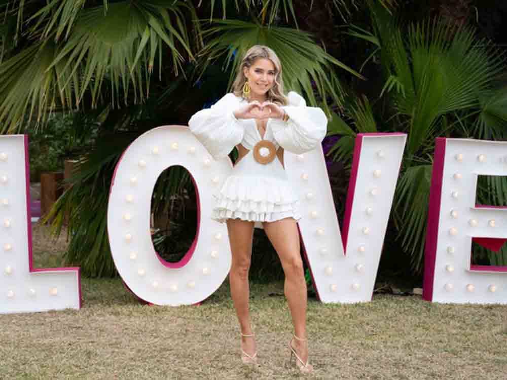 »Love Island« Moderatorin Sylvie Meis, »Die neue Villa ist der perfekte Ort für ganz viel Romantik« »Love Island« Moderatorin Sylvie Meis, »Die neue Villa ist der perfekte Ort für ganz viel Romantik«