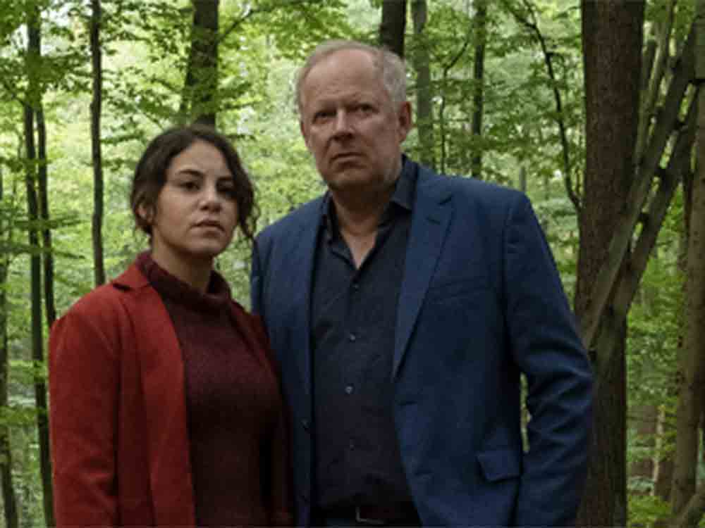 Neuer Kieler NDR Tatort, Borowski und der Schatten des Mondes mit Axel Milberg und Almila Bagriacik im Ersten Neuer Kieler NDR Tatort, Borowski und der Schatten des Mondes mit Axel Milberg und Almila Bagriacik im Ersten