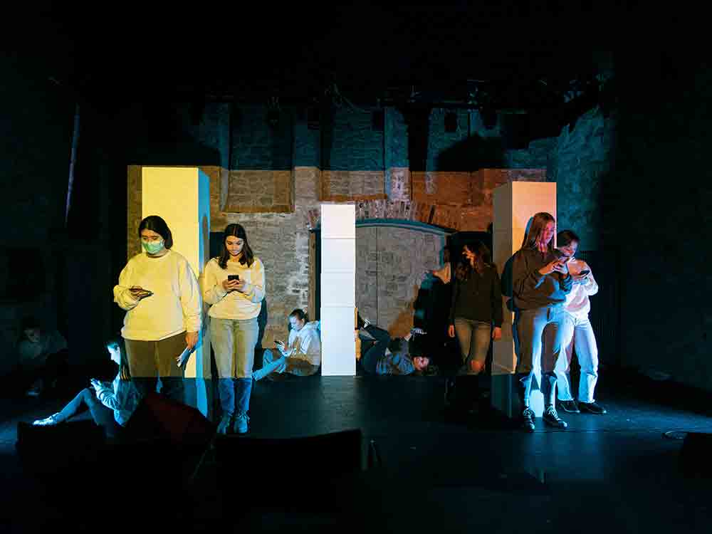 Landestheater Detmold, Sonst noch was?! Premiere des Teen Club 2022 im Grabbe Haus