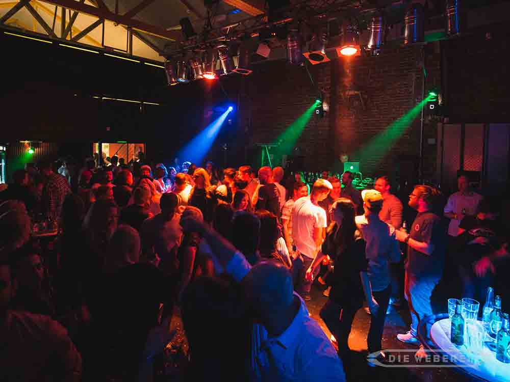 Gütersloh, Back to the 90s,
Weberei Club reist zurück in die 90er Jahre Gütersloh, Back to the 90s,
Weberei Club reist zurück in die 90er Jahre