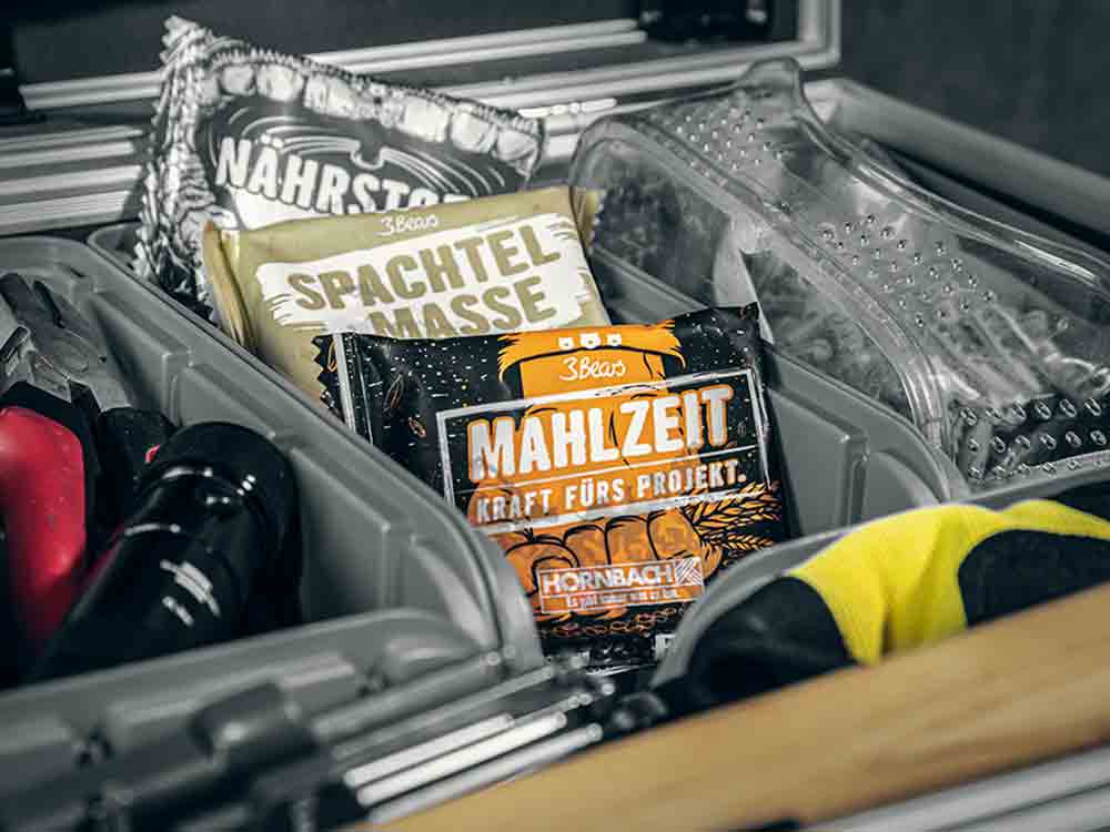 »Mahlzeit!« ab 9. Mai 2022 bei Hornbach und Kaufland mit 3 Bears, Pocket Porridge Special Editions »Kraft fürs Projekt« »Mahlzeit!« ab 9. Mai 2022 bei Hornbach und Kaufland mit 3 Bears, Pocket Porridge Special Editions »Kraft fürs Projekt«