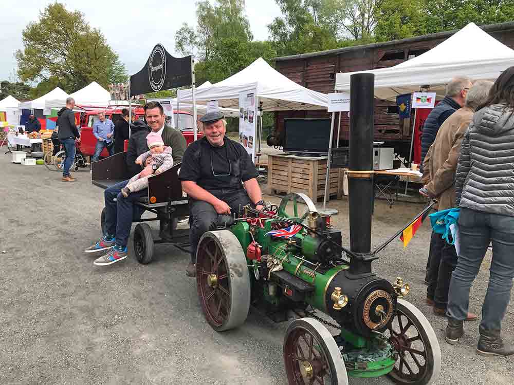 Bocholt, Kinder und Familienfest wird immer bunter, Fest am 1. Mai 2022 am Textilwerk super besucht, tolle Stimmung