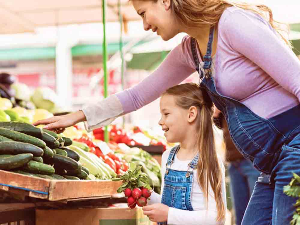 Schwangerschaft, zu viele Kilos sind schädlich, werdende Mütter sollten auf eine gesunde Ernährung achten Schwangerschaft, zu viele Kilos sind schädlich, werdende Mütter sollten auf eine gesunde Ernährung achten
