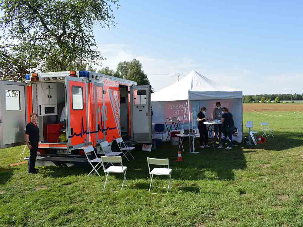 Kreis Gütersloh, Koordinierende Covid Impfeinheit, Reserve Rettungswagen wird zum Impfmobil Kreis Gütersloh, Koordinierende Covid Impfeinheit, Reserve Rettungswagen wird zum Impfmobil