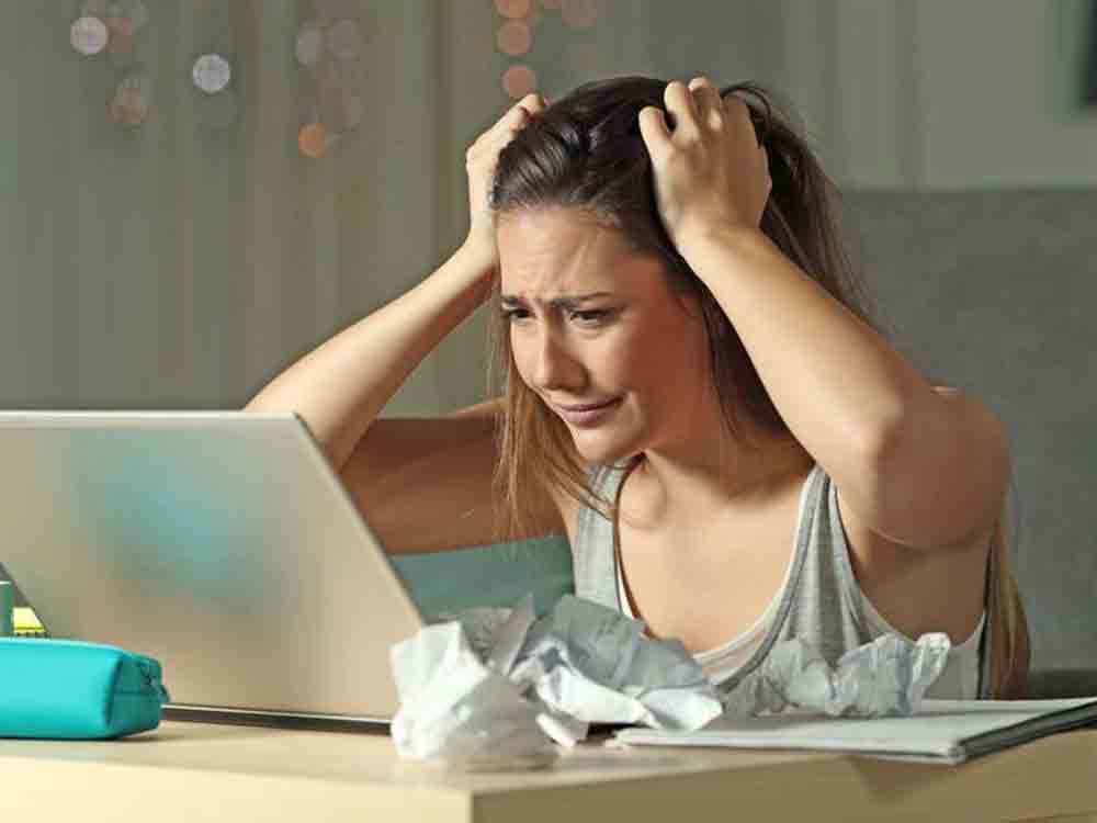 Hilfe gegen Hatespeech, Rechtsexperte, so können sich Betroffene gegen die Hetze im Netz wehren Hilfe gegen Hatespeech, Rechtsexperte, so können sich Betroffene gegen die Hetze im Netz wehren