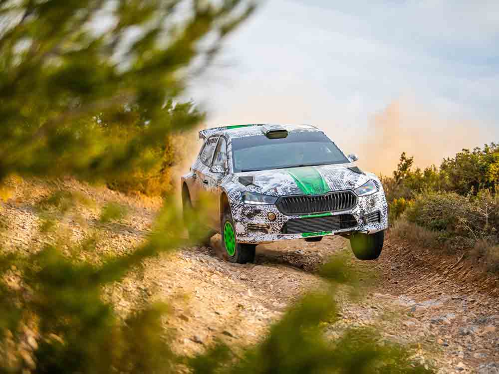 Neuer Škoda Fabia Rally2 stellt Belastbarkeit auf anspruchsvollen Schotterpisten unter Beweis