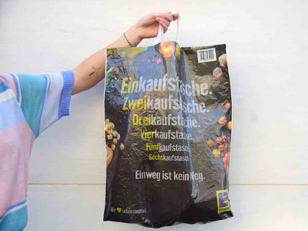 Deutsche Umwelthilfe deckt auf, Edeka, Netto & Co. umgehen dreist das gesetzliche Verbot von Einweg Plastiktüten Deutsche Umwelthilfe deckt auf, Edeka, Netto & Co. umgehen dreist das gesetzliche Verbot von Einweg Plastiktüten