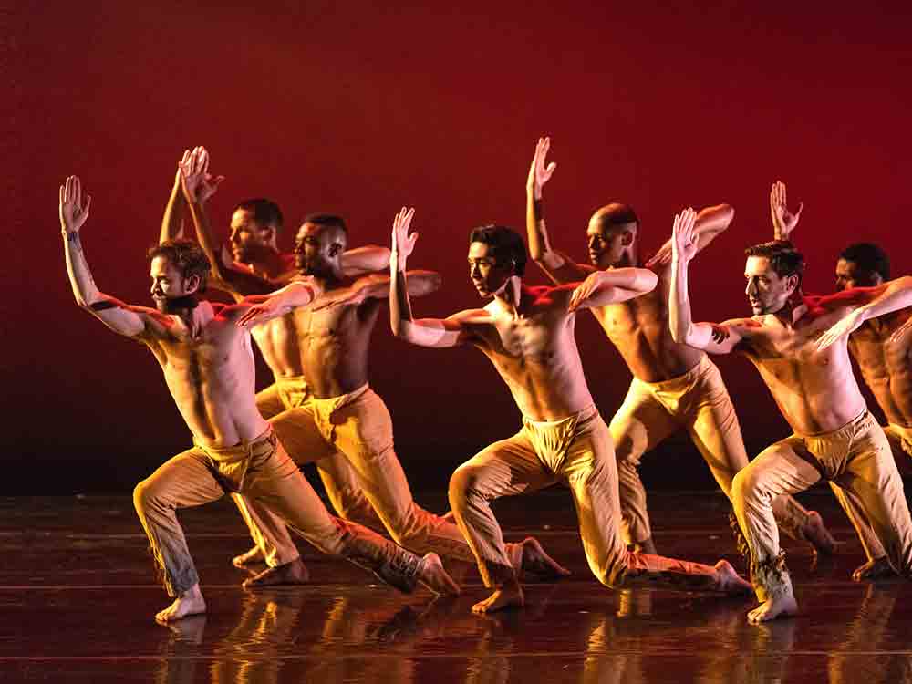 Lippstadt, ausdrucksvolles Tanztheater von der »Limón Dance Company«, Jubiläumsprogramm zum 75 jährigen Bestehen Lippstadt, ausdrucksvolles Tanztheater von der »Limón Dance Company«, Jubiläumsprogramm zum 75 jährigen Bestehen