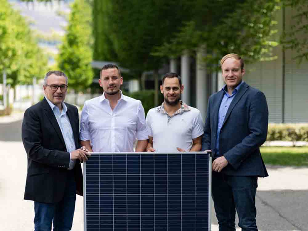 Mehr Solaranlagen auf deutschen Dächern, E.ON erhöht mit Übernahme von Regensburger Fach Unternehmen eigene Installationskapazitäten Mehr Solaranlagen auf deutschen Dächern, E.ON erhöht mit Übernahme von Regensburger Fach Unternehmen eigene Installationskapazitäten