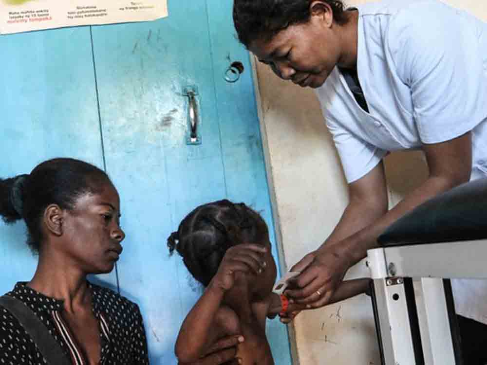 Vergessene Krisen, in Madagaskar herrscht die schlimmste Dürre seit 40 Jahren, SOS Kinderdörfer weiten ihre Hilfe aus Vergessene Krisen, in Madagaskar herrscht die schlimmste Dürre seit 40 Jahren, SOS Kinderdörfer weiten ihre Hilfe aus