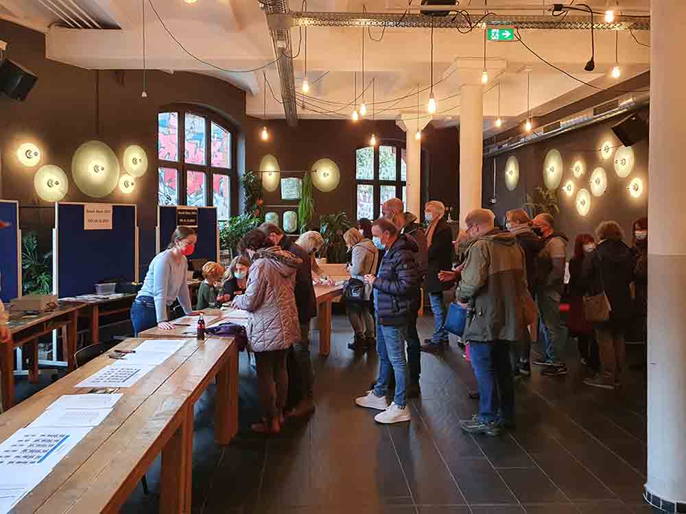 Gütersloh, Traditions Konzerte zum Jahresabschluss, Gütersloher Kultband, Start des Ticketvorverkaufs für die Smallstars Konzerte in der Weberei Gütersloh, Traditions Konzerte zum Jahresabschluss, Gütersloher Kultband, Start des Ticketvorverkaufs für die Smallstars Konzerte in der Weberei
