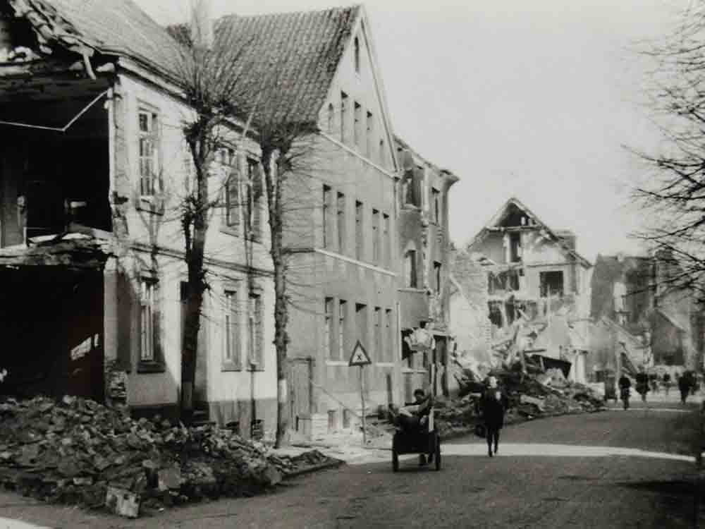 Gütersloh, Bombenkrieg, die letzten Zeitzeugen erzählen beim Erzählcafé, 31. August 2022