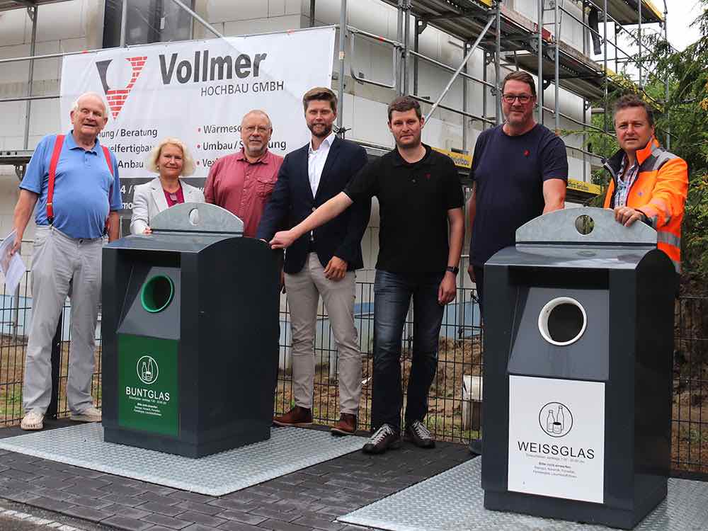 Rheda Wiedenbrück., vorsichtig fahren, Rollsplitt beseitigt schnell und günstig Straßenschäden