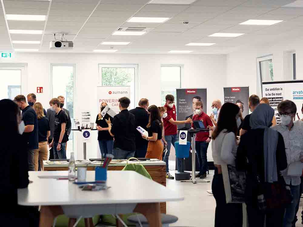 Gütersloh, FH Bielefeld, Forschung zum Anfassen beim Infotag am Campus Gütersloh, 27. August 2022 Gütersloh, FH Bielefeld, Forschung zum Anfassen beim Infotag am Campus Gütersloh, 27. August 2022