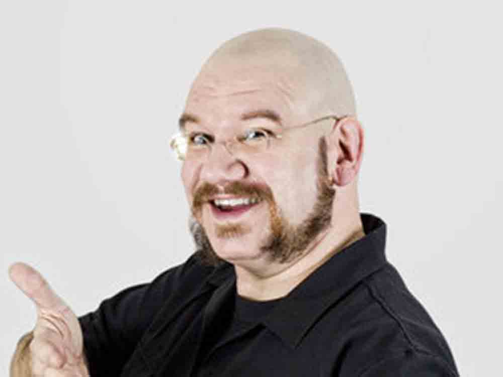 Kult Show in Gütersloh, Kaff trifft auf Kosmos, Weberei lädt zu einer neuen Ausgabe des Kiez Komedy Klubs, 17. September 2022 Kult Show in Gütersloh, Kaff trifft auf Kosmos, Weberei lädt zu einer neuen Ausgabe des Kiez Komedy Klubs, 17. September 2022