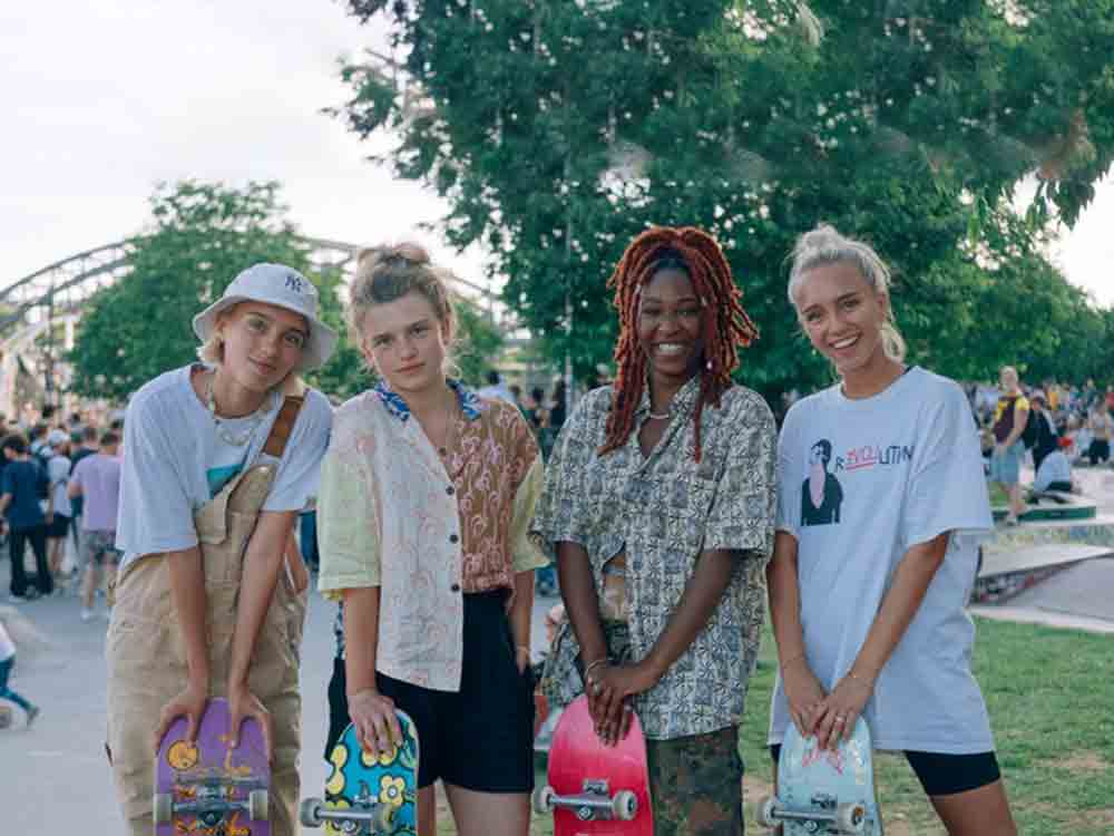 Drehstart für Skatergirlz, Lisa und Lena in ihrem ersten Kinofilm Drehstart für Skatergirlz, Lisa und Lena in ihrem ersten Kinofilm