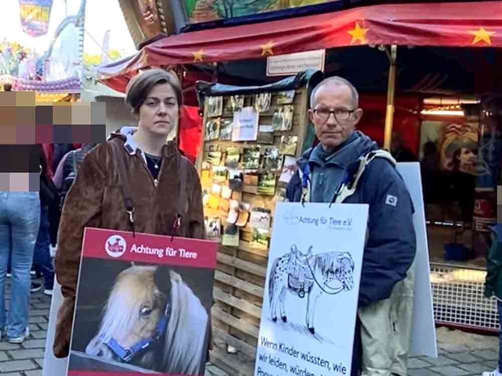 Achtung für Tiere, Demos gegen Pony Reitkarussells auch in Wiedenbrück, gegen Rücksichtslosigkeit und Egoismus, Herbst 2022