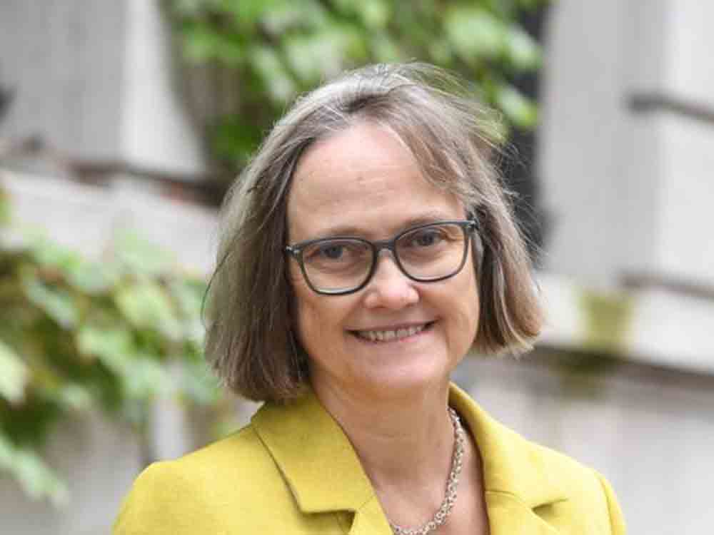 Universität Bielefeld, Bielefelder Wissenschaftspreis 2022 geht an die Historikerin Susan G. Pedersen Universität Bielefeld, Bielefelder Wissenschaftspreis 2022 geht an die Historikerin Susan G. Pedersen
