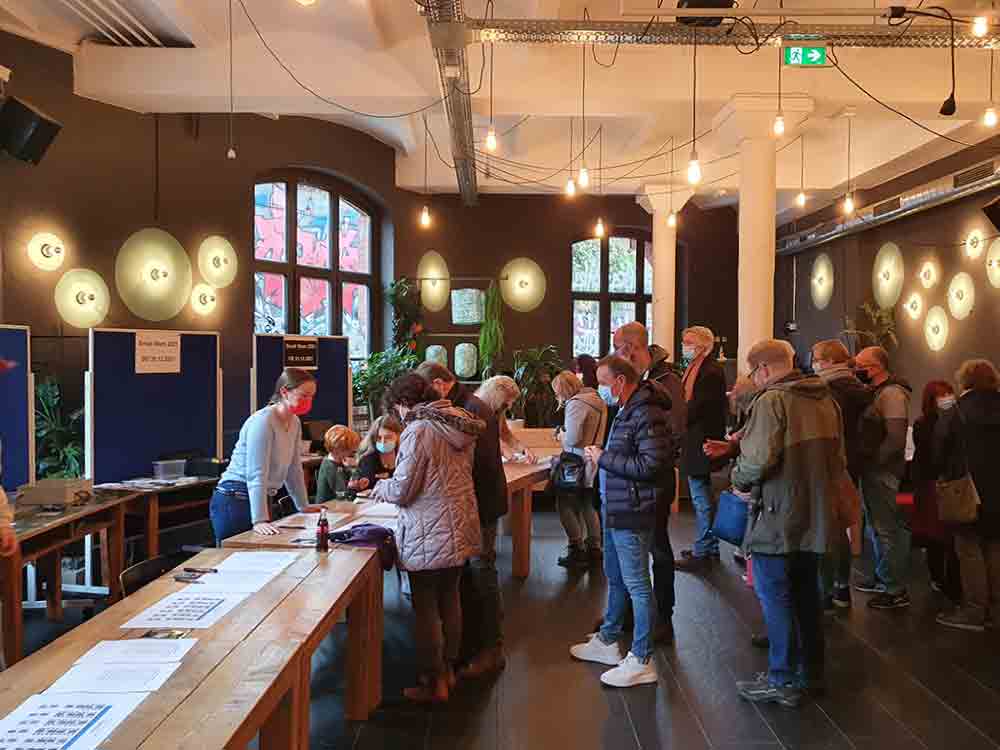 Gütersloh, Traditions Konzerte zum Jahresabschluss, Gütersloher Kultband, Start des Ticketvorverkaufs für die Small Stars Konzerte in der Weberei Gütersloh, Traditions Konzerte zum Jahresabschluss, Gütersloher Kultband, Start des Ticketvorverkaufs für die Small Stars Konzerte in der Weberei