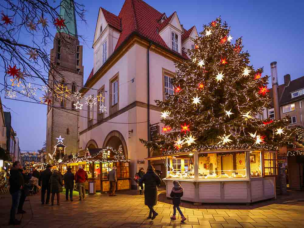 Bielefeld, Weihnachtsstimmung in der Bielefelder Innenstadt, Eröffnung des Weihnachtsmarkts am 21. November 2022 auf dem Alten Markt, Programm ab sofort online Bielefeld, Weihnachtsstimmung in der Bielefelder Innenstadt, Eröffnung des Weihnachtsmarkts am 21. November 2022 auf dem Alten Markt, Programm ab sofort online