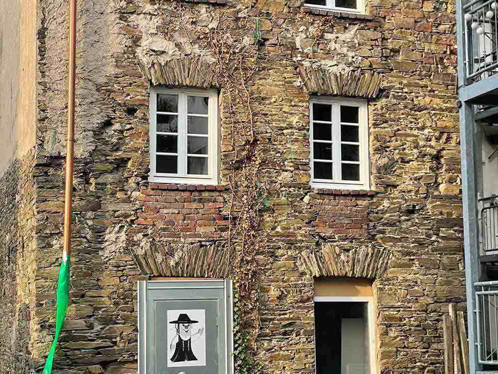 LWL, historische Fenster vorbildlich saniert, Spiekerhaus in Attendorn ist Denkmal des Monats Dezember 2022