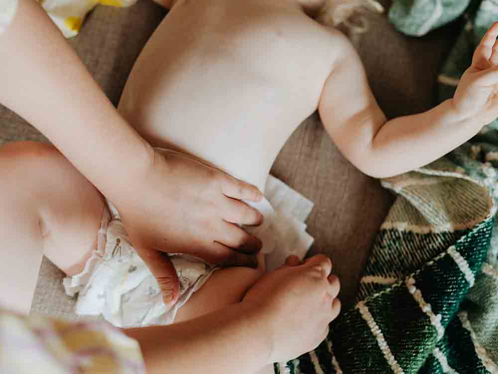 Windelalarm unterm Weihnachtsbaum, die besten Tipps für ein friedliches und stressfreies Fest mit Baby
