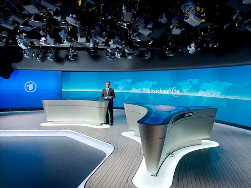 Tagesschau 2022, 20 Uhr Ausgabe mit 10,131 Millionen Zuschauern täglich, Nutzung online steigt kontinuierlich Tagesschau 2022, 20 Uhr Ausgabe mit 10,131 Millionen Zuschauern täglich, Nutzung online steigt kontinuierlich