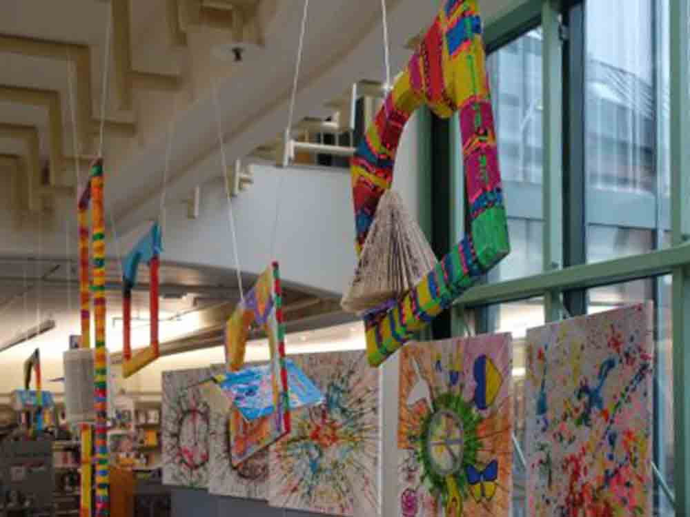 Gütersloh, Ausstellung »Gegen Rassismus – für Vielfalt«, Geschwister Scholl Realschule