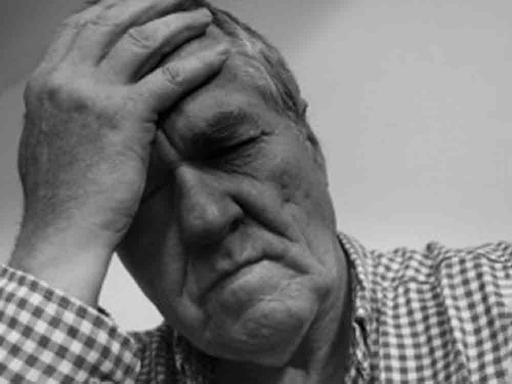 Schlaganfall Patienten leiden oft an Depressionen, beide Erkrankungen noch immer mit Vorurteilen behaftet, rasche und effektive Therapien wichtig Schlaganfall Patienten leiden oft an Depressionen, beide Erkrankungen noch immer mit Vorurteilen behaftet, rasche und effektive Therapien wichtig