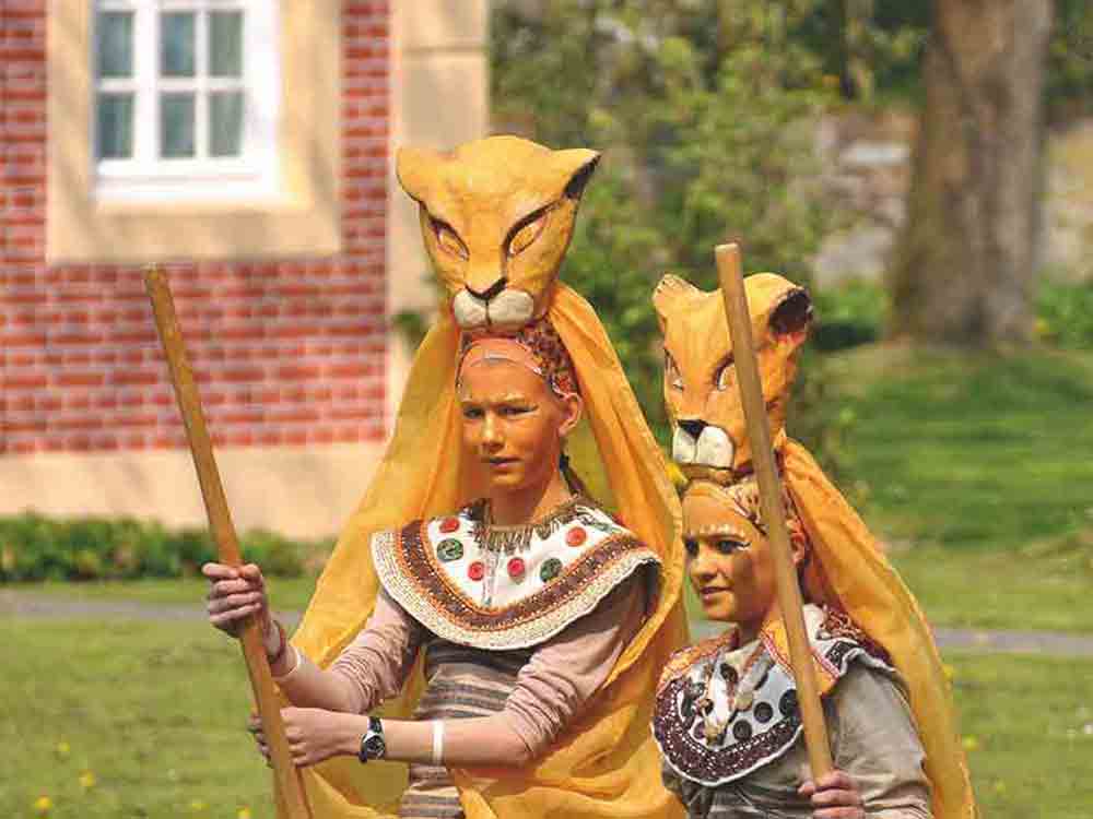 Burgbühne Stromberg, Freilichttheater, »Simba – König der Tiere« und »Der Raub der Sabinerinnen«, 2013