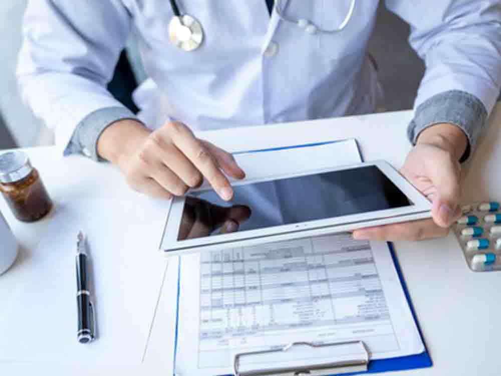 Neustart für die elektronische Patientenakte und was das bedeutet, 3 Fragen an Sabine Wolter von der Verbraucherzentrale NRW Neustart für die elektronische Patientenakte und was das bedeutet, 3 Fragen an Sabine Wolter von der Verbraucherzentrale NRW