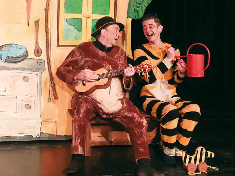 Familiensonntag im Bürgerkiez, Kindertheater mit Janosch Stück: Tiger und Bär in der Weberei Gütersloh, 2. April 2023