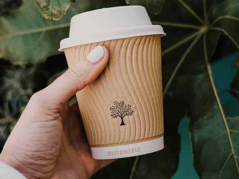 Erste Erfolge und weitere Verstöße: Deutsche Umwelthilfe klagt gegen Starbucks, Rewe und Cinestar zur Einhaltung der Mehrwegangebotspflicht Erste Erfolge und weitere Verstöße: Deutsche Umwelthilfe klagt gegen Starbucks, Rewe und Cinestar zur Einhaltung der Mehrwegangebotspflicht