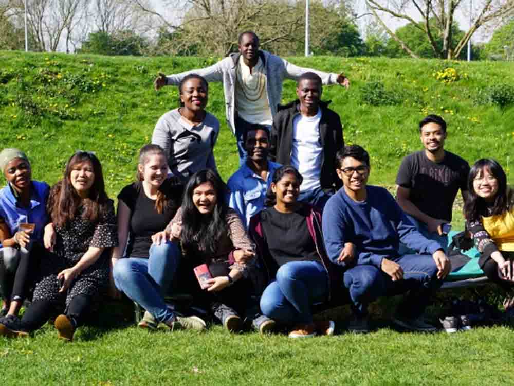 Junge Erwachsene aus Afrika und Asien verbringen mit der VEM ein entwicklungspolitisches Jahr in Deutschland Junge Erwachsene aus Afrika und Asien verbringen mit der VEM ein entwicklungspolitisches Jahr in Deutschland