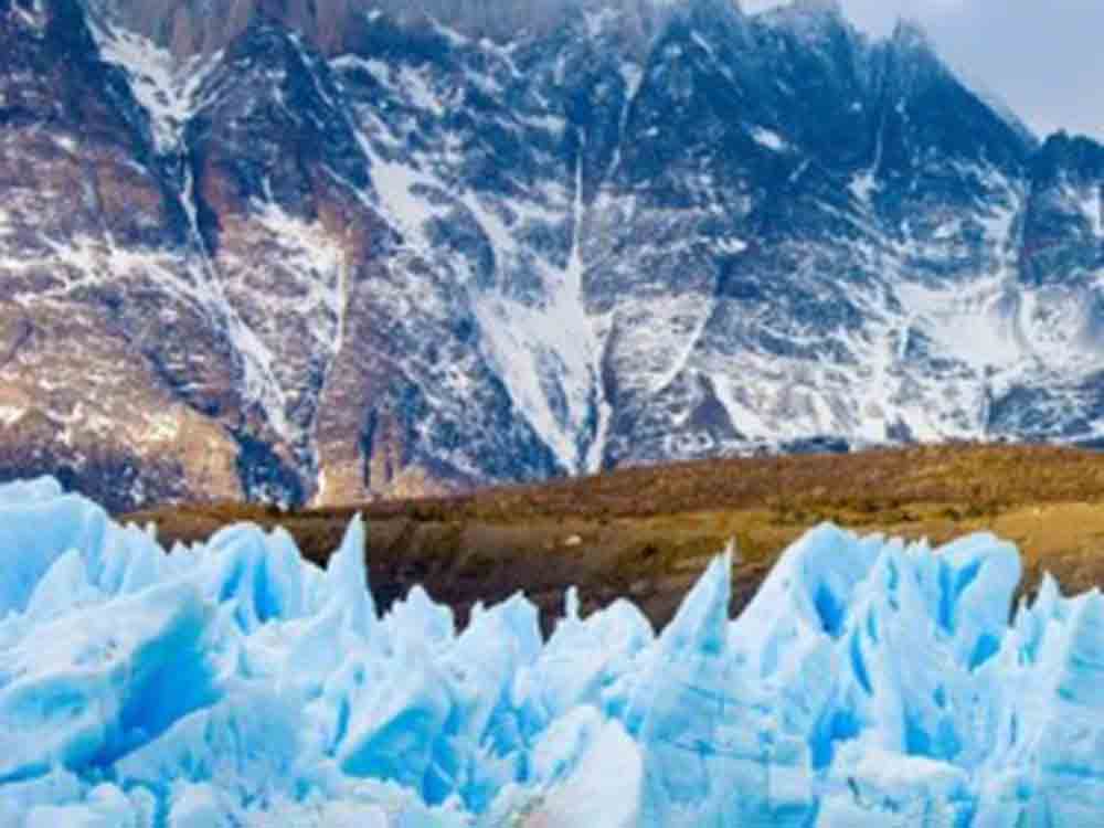 »Warme Eiszeit« veränderte Klimazyklen stark, in außergewöhnlich warmer und feuchter Periode wuchsen die polaren Gletscher der Erde an »Warme Eiszeit« veränderte Klimazyklen stark, in außergewöhnlich warmer und feuchter Periode wuchsen die polaren Gletscher der Erde an