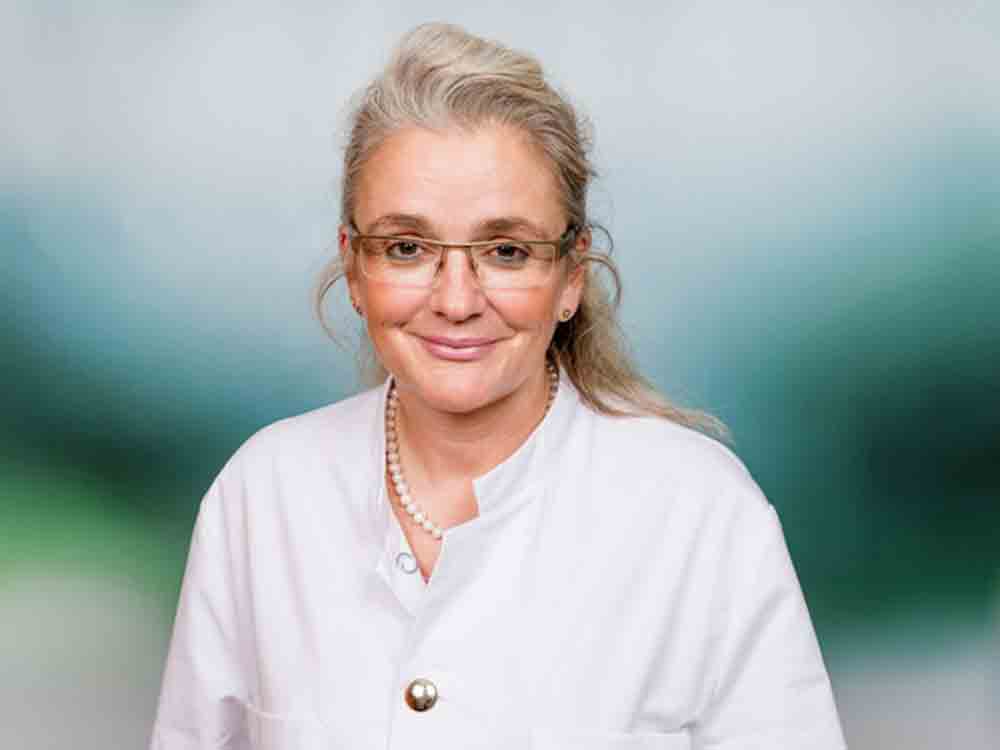 Intraoperative Strahlentherapie: Asklepios Klinik Sankt Georg führt neues Behandlungsverfahren für Tumorpatienten ein Intraoperative Strahlentherapie: Asklepios Klinik Sankt Georg führt neues Behandlungsverfahren für Tumorpatienten ein