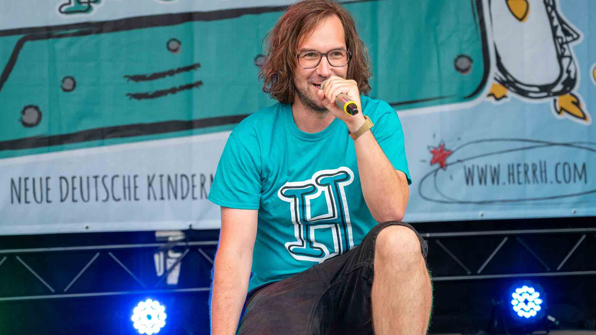 Gute Laune Konzert mit Kinderliedermacher »herrH«, Musiker tritt am 20. August 2023 in der »Volksbank Arena« auf Gute Laune Konzert mit Kinderliedermacher »herrH«, Musiker tritt am 20. August 2023 in der »Volksbank Arena« auf