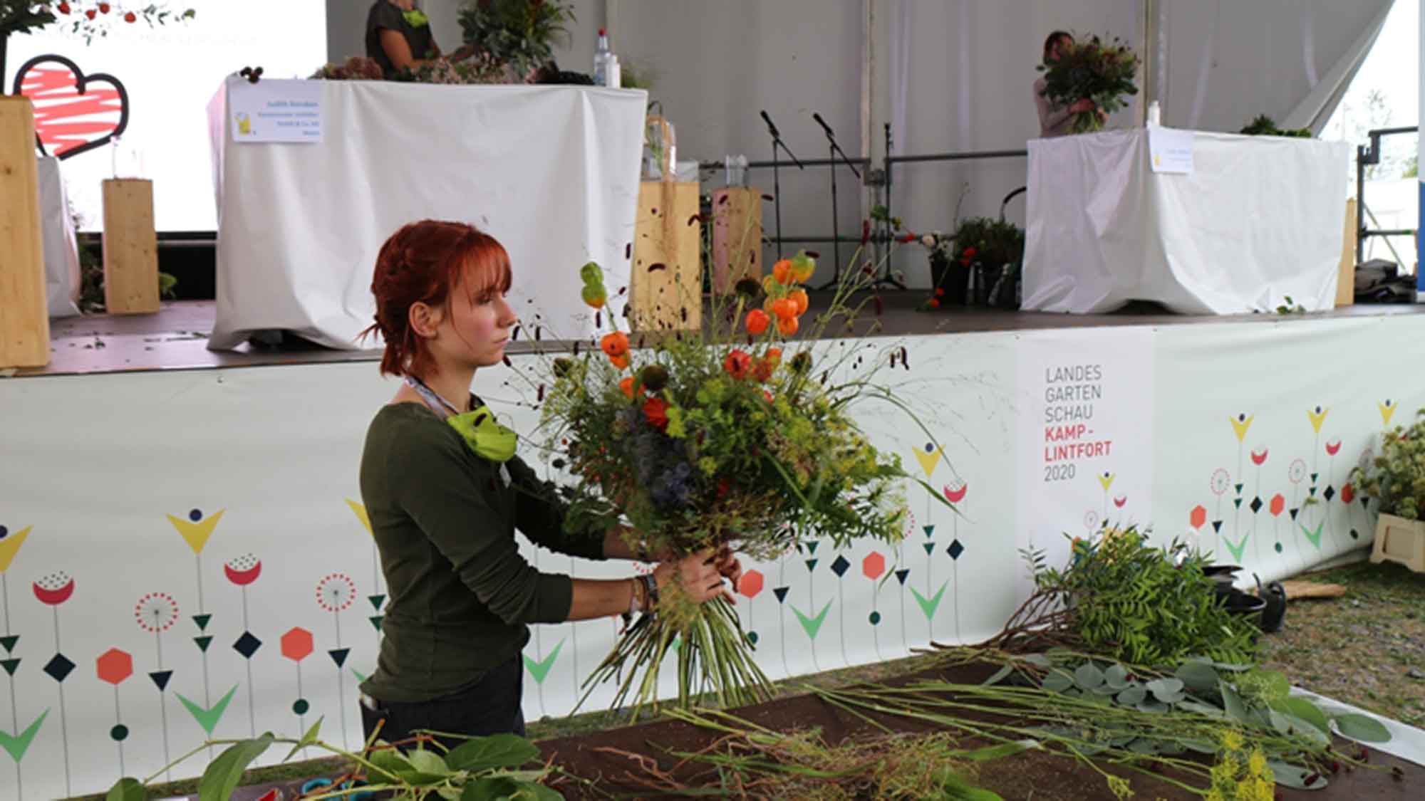 Ehrgeizigen Nachwuchs Floristen auf die Finger schauen, Landesgartenschau Höxter, 24. September 2023