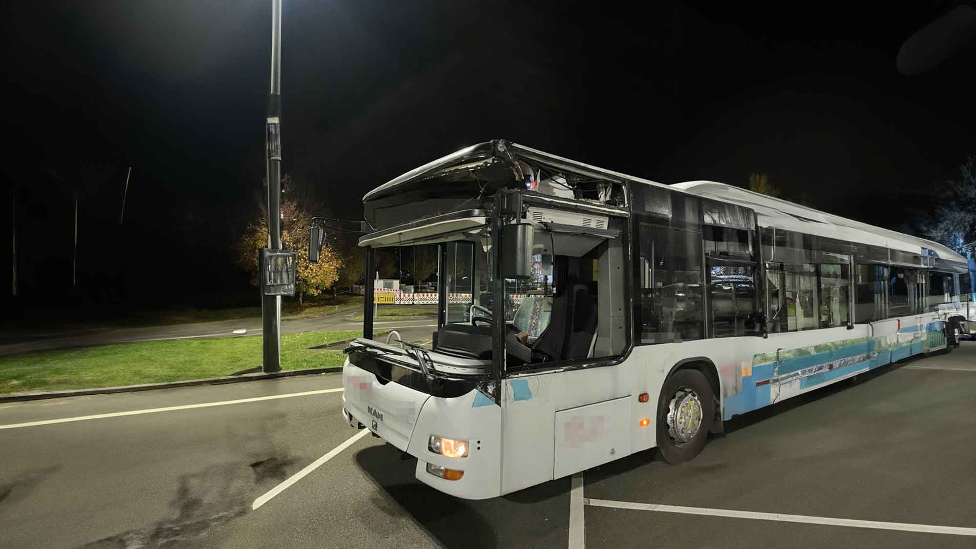 Polizei Bielefeld: eine luftige und gefährliche Busfahrt