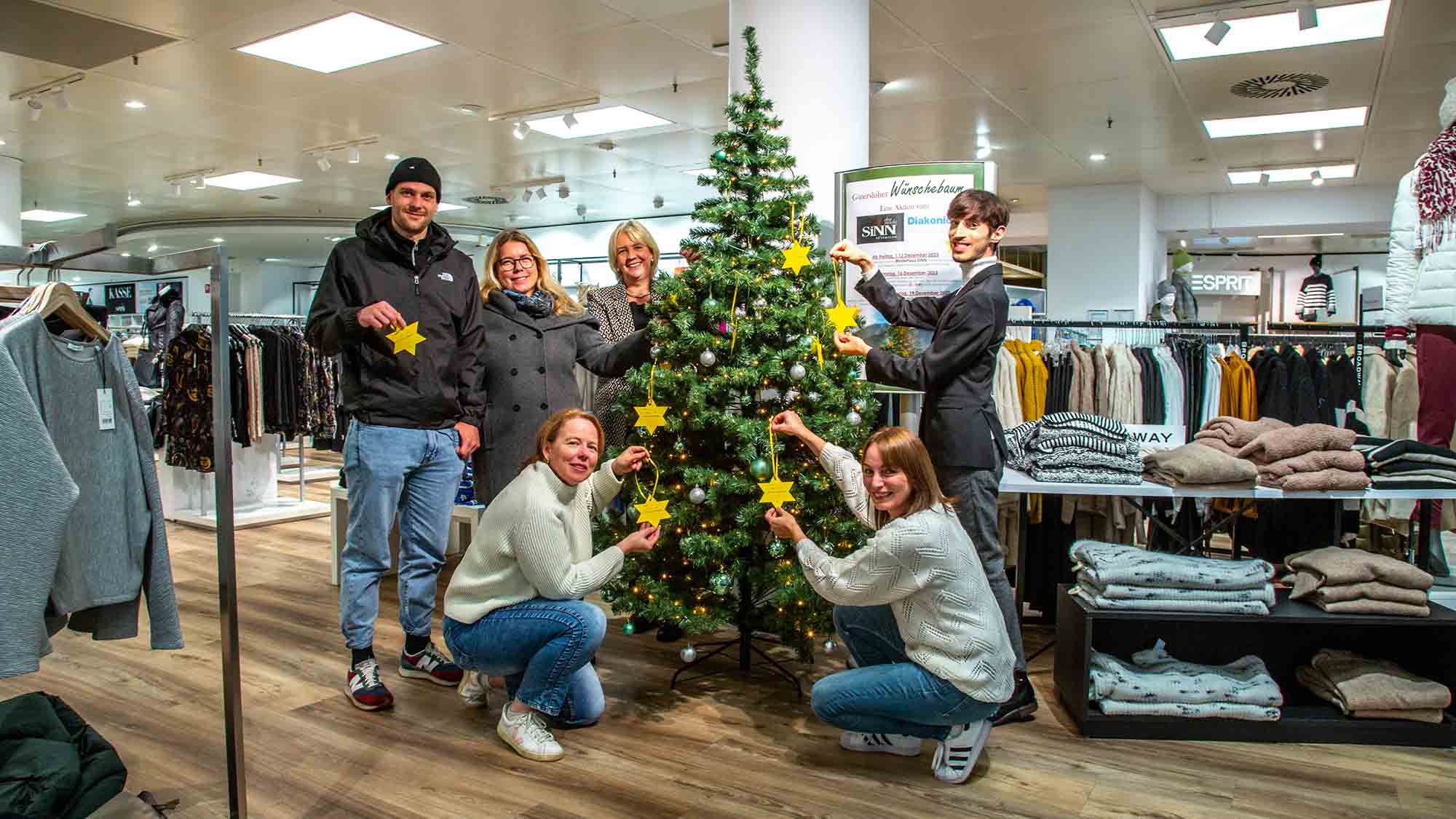 Diakonie Gütersloh: Wünsche Sterne, Kindern Weihnachtsträume erfüllen im ehemaligen Karstadt Kaufhaus