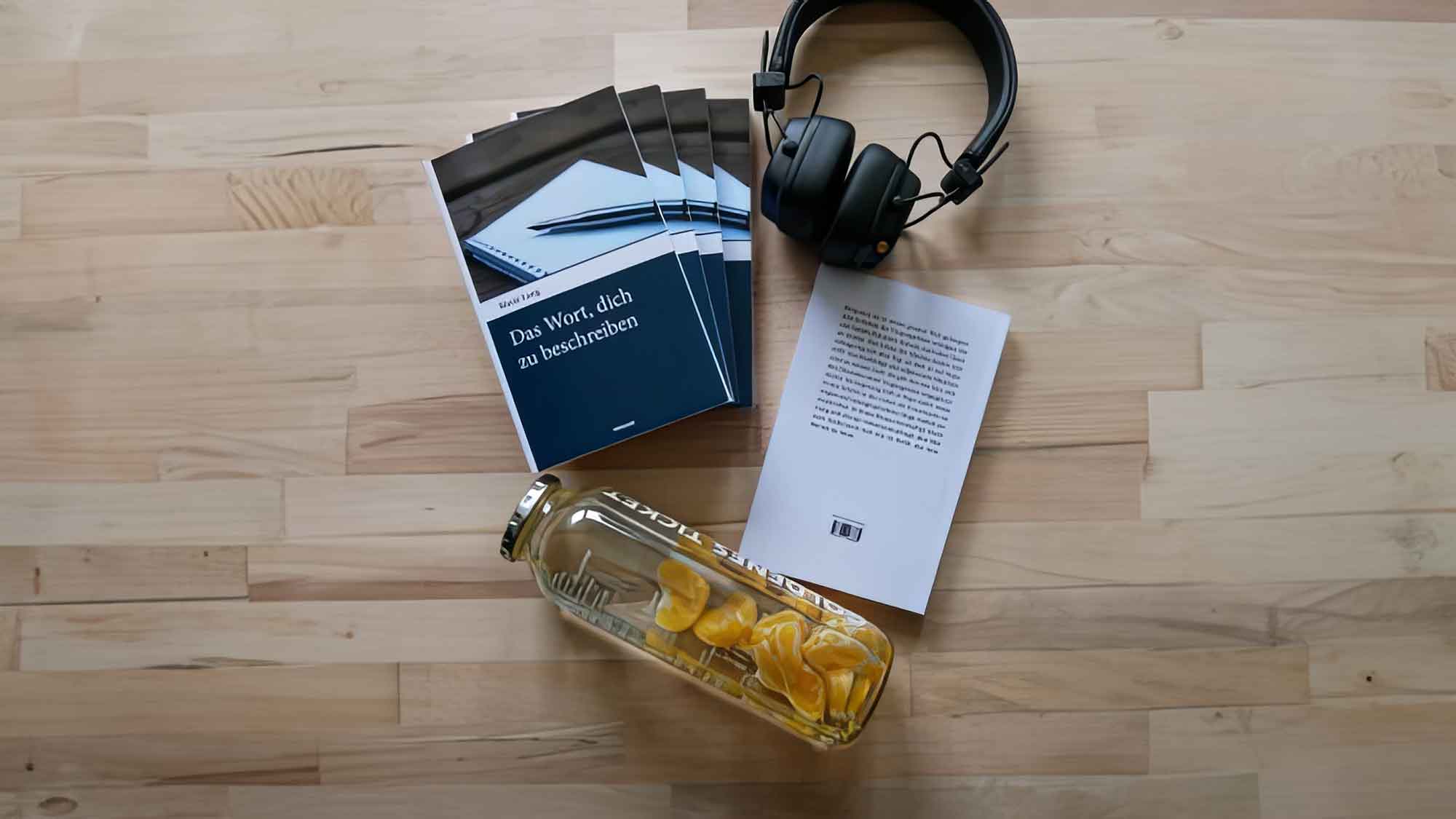 Debütroman »Das Wort, Dich zu beschreiben« von Marie Lang macht Mut zum Anderssein und aus dem Herzen zu leben Debütroman »Das Wort, Dich zu beschreiben« von Marie Lang macht Mut zum Anderssein und aus dem Herzen zu leben