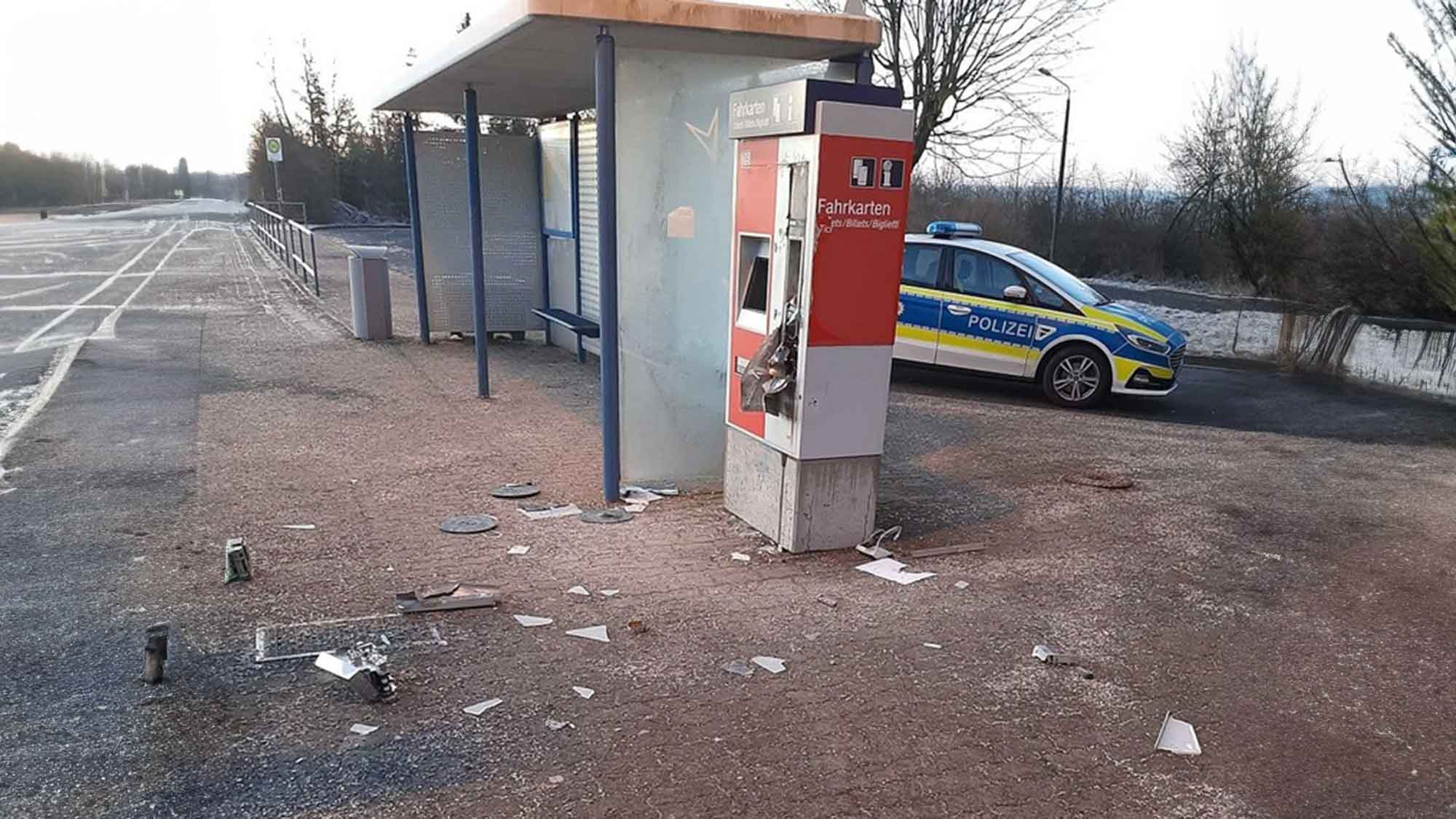Bundespolizeiinspektion Erfurt: Angriff auf den Fahrausweisautomat am Bahnhof Silberhausen