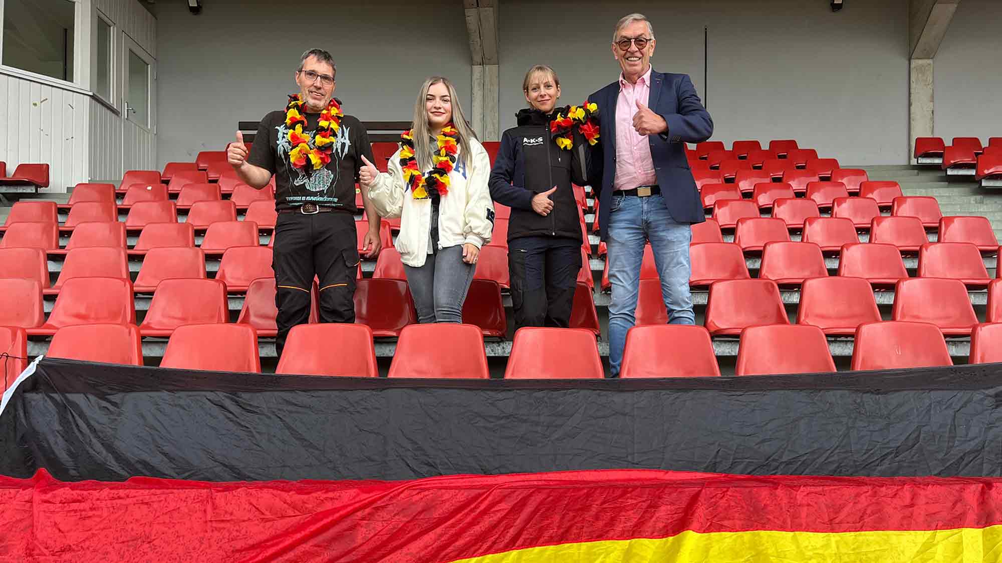 »EM on Tour« – die Party geht weiter, Übertragung des Viertelfinales im Ludwig Jahn Stadion Herford, 5. Juli 2024 »EM on Tour« – die Party geht weiter, Übertragung des Viertelfinales im Ludwig Jahn Stadion Herford, 5. Juli 2024