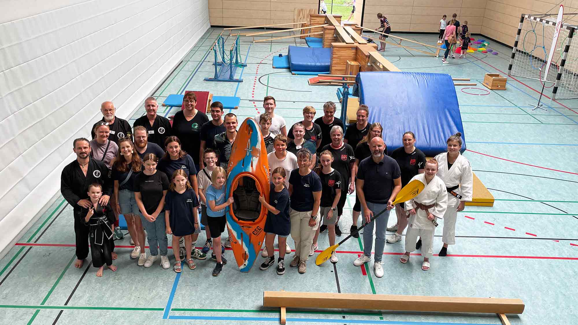 Leuchtende Kinderaugen beim Rudern, Klettern und Schlägerschwingen – 1. Kindersporttag in Gütersloh Leuchtende Kinderaugen beim Rudern, Klettern und Schlägerschwingen – 1. Kindersporttag in Gütersloh