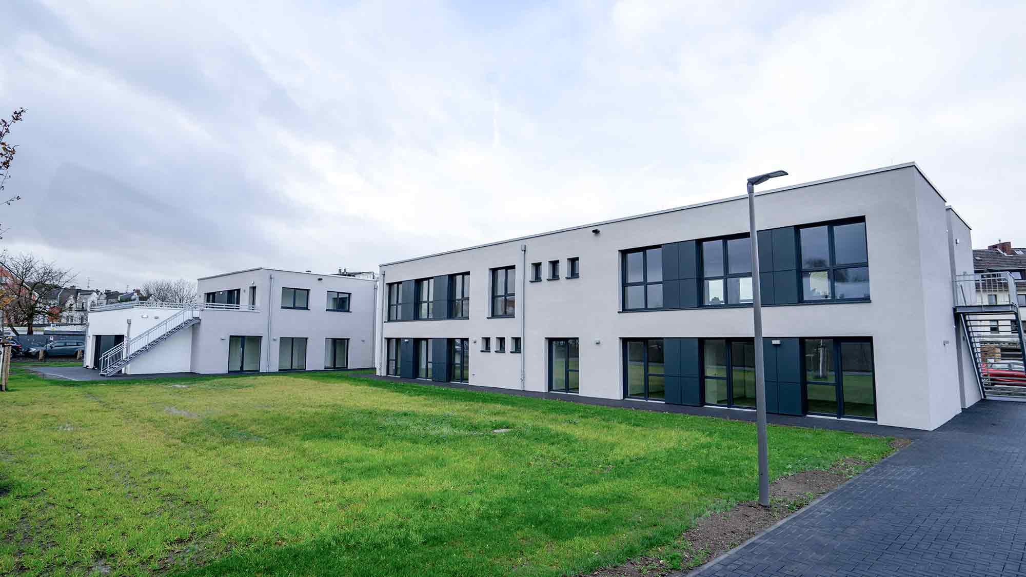 Shangri La – Zentrum für Familien an Stadt Mönchengladbach übergeben