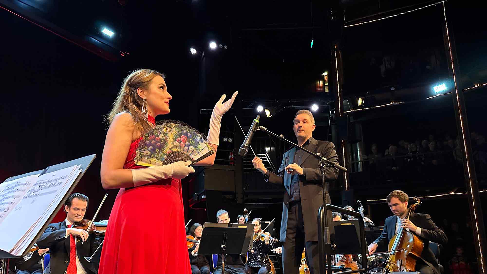 Mit »Strauss und Braus« geht’s ins Neue Jahr, Konzert und Empfang der Stadt Rietberg Mit »Strauss und Braus« geht’s ins Neue Jahr, Konzert und Empfang der Stadt Rietberg