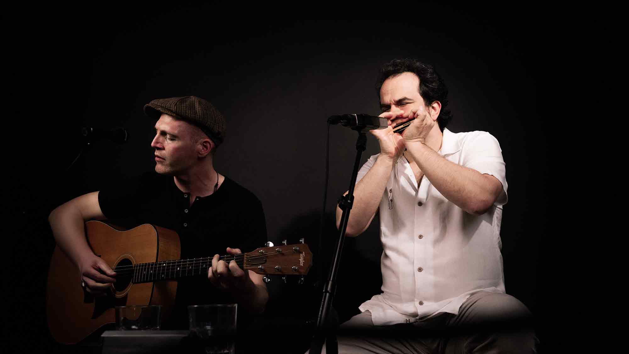 Hangar 21 Detmold: »Schönen Gruß vom Blues!« mit Stef Rosen und Marco Jovanović, 20. Februar 2025 Hangar 21 Detmold: »Schönen Gruß vom Blues!« mit Stef Rosen und Marco Jovanović, 20. Februar 2025