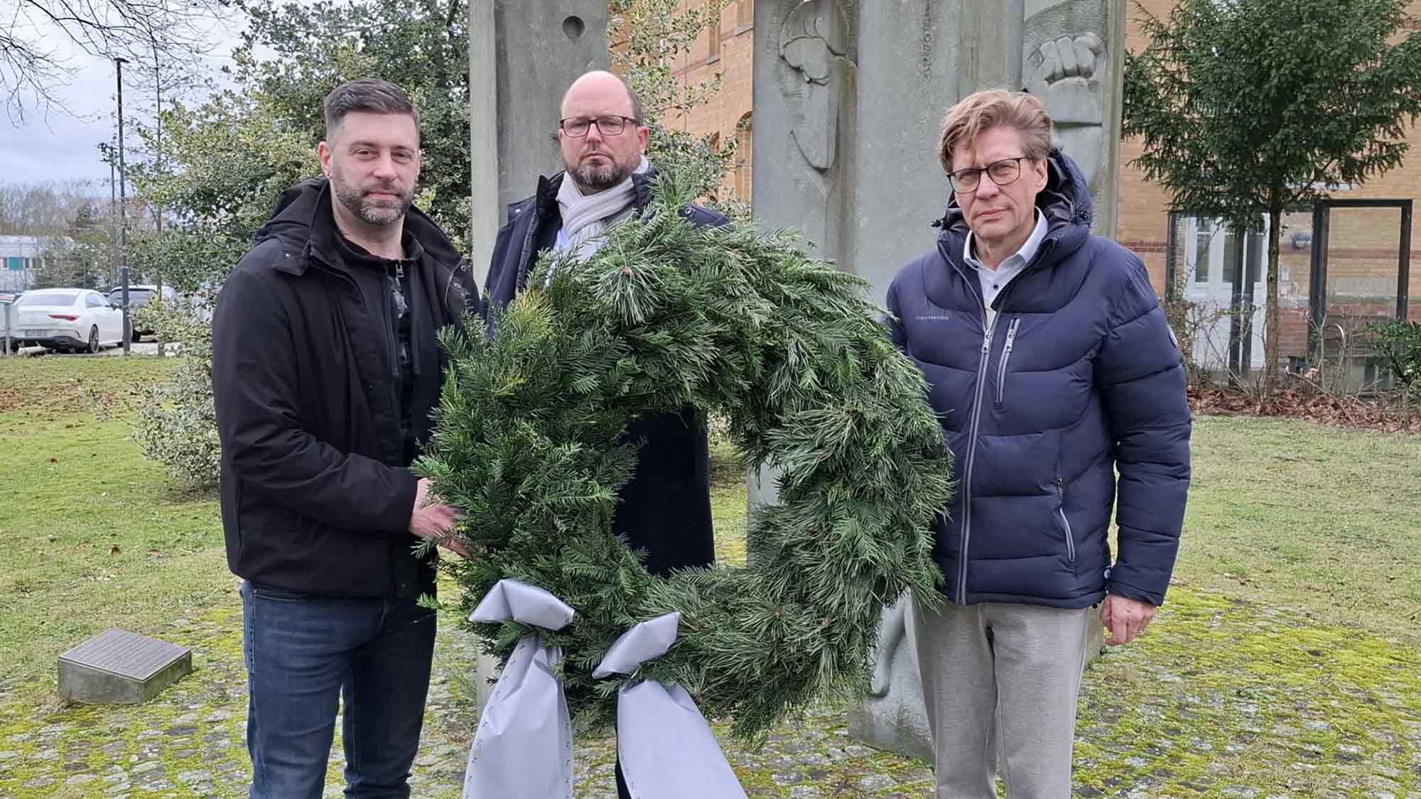 Gedenkfeier für die Opfer des Nationalsozialismus – Kranzniederlegung an der LWL Klinik Dortmund