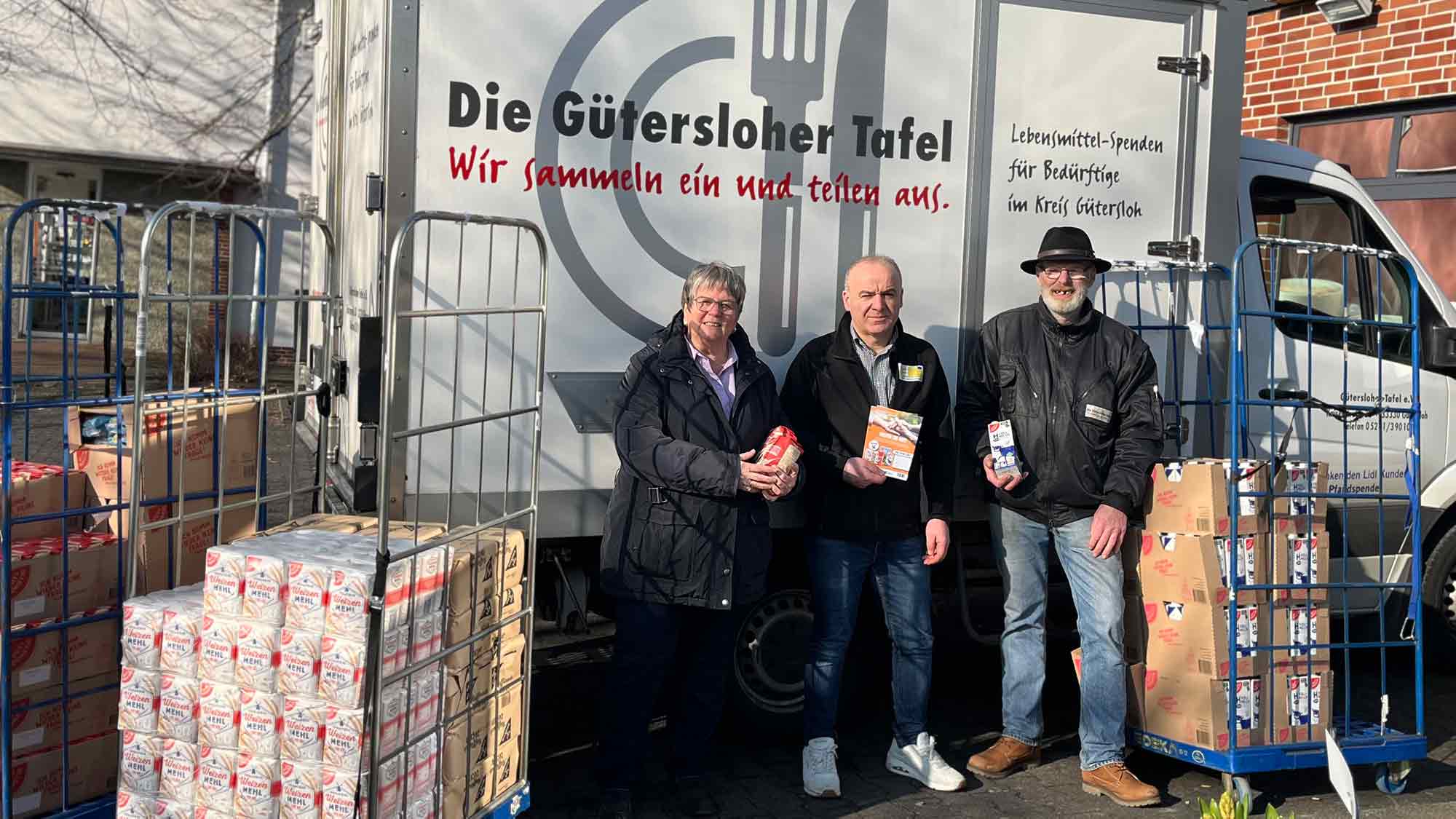 Elli Markt Avenwedde setzt Zeichen der Solidarität: Waren im Wert von 740 Euro an Gütersloher Tafel gespendet Elli Markt Avenwedde setzt Zeichen der Solidarität: Waren im Wert von 740 Euro an Gütersloher Tafel gespendet